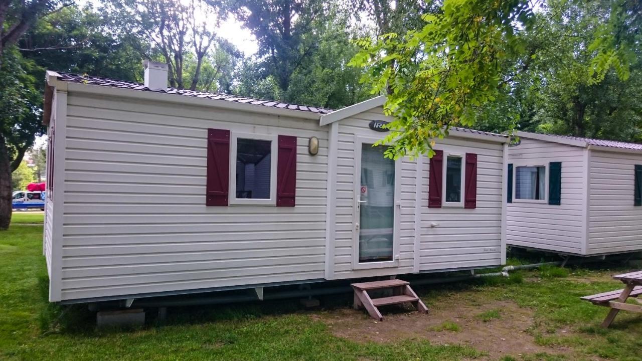 Camping Larribal Millau Exterior foto